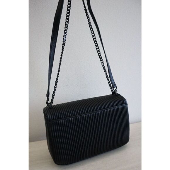 DKNY R343YA59 Women's Sz MD Black Sina Ribbed Crossbody/Shoulder Bag Purse - Picture 2 of 15